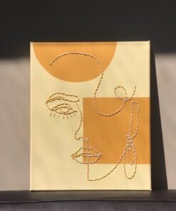 رسم تجريدي لفتاة