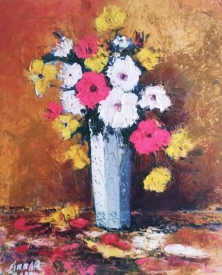 أزهار وإناء