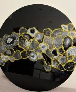 لوحة فنية مصنوعة يدوياً